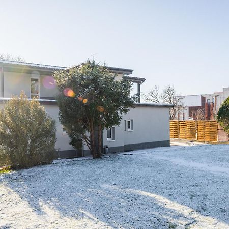 Apartmany Modrany Prag Exterior foto